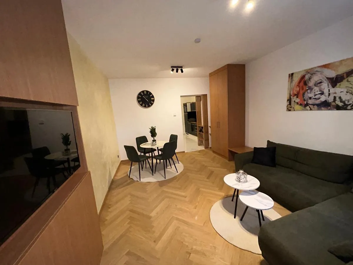 Deluxe Apartment Favoriten Viyana